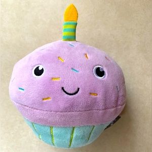 Hallmark stuffed cupcake
